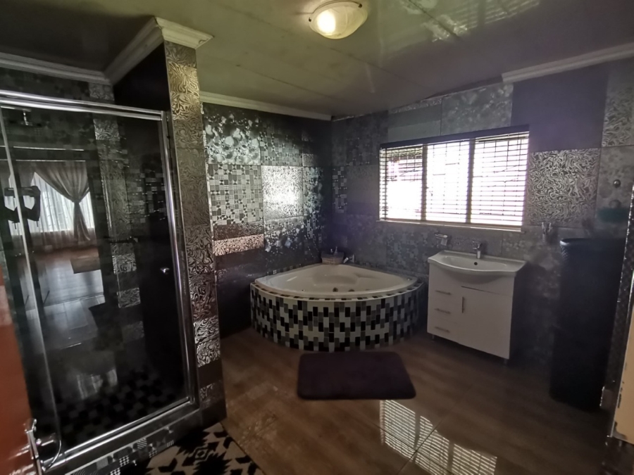 36 Bedroom Property for Sale in Bloemspruit Free State